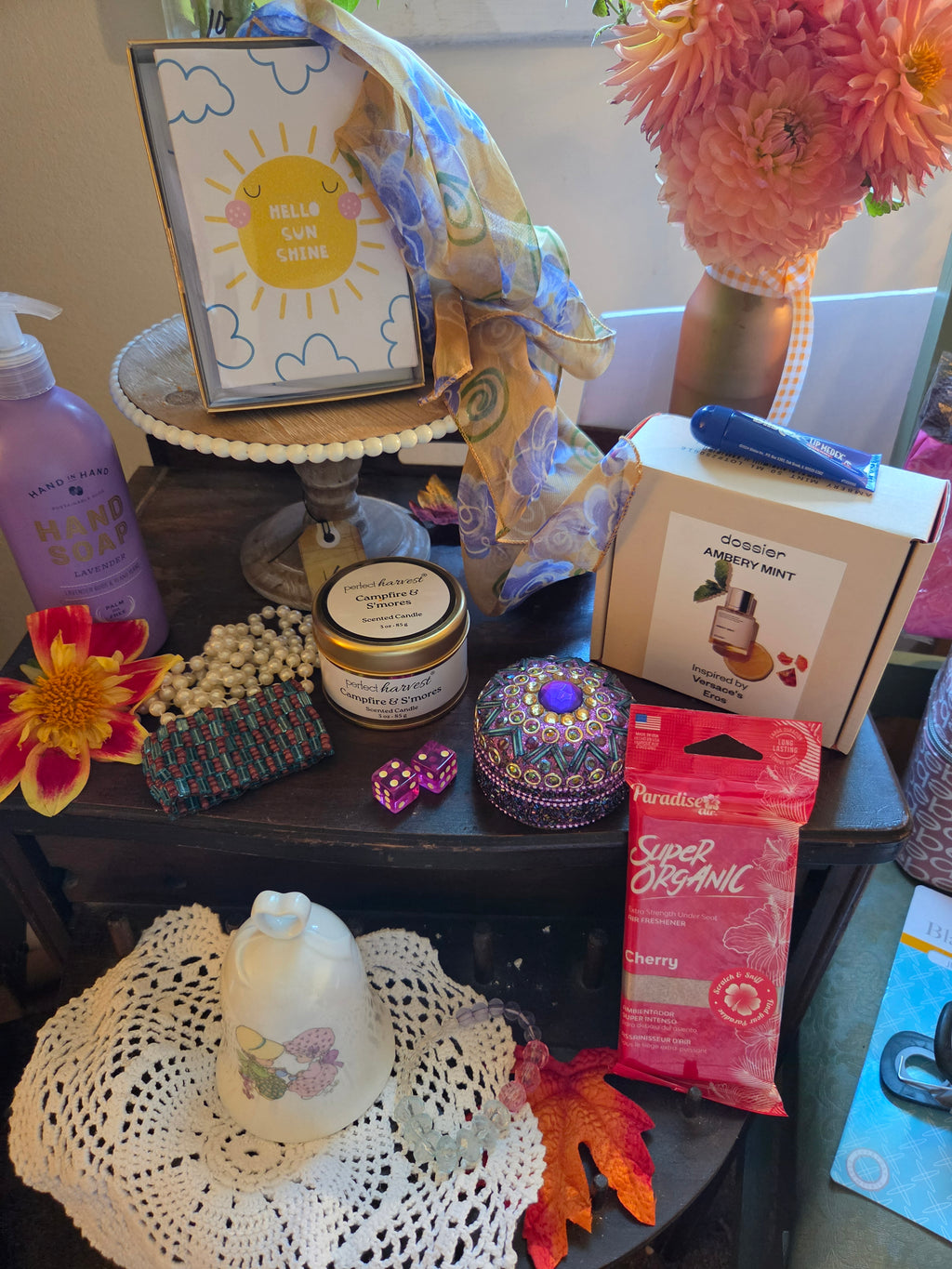 A Medium bundle- just want to dip your toe in? Beauty and Fashion Curated Gift Box