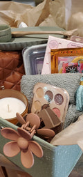 A Medium bundle- just want to dip your toe in? Beauty and Fashion Curated Gift Box